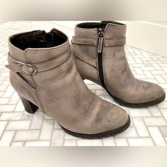ITALIAN GREY LEATHER BOOTS - Size 7 1/2 (38 1/2) - Picture 13 of 13